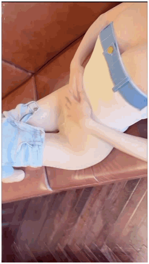 陆萱萱拍摄花絮 挤胸瑜伽裤看b